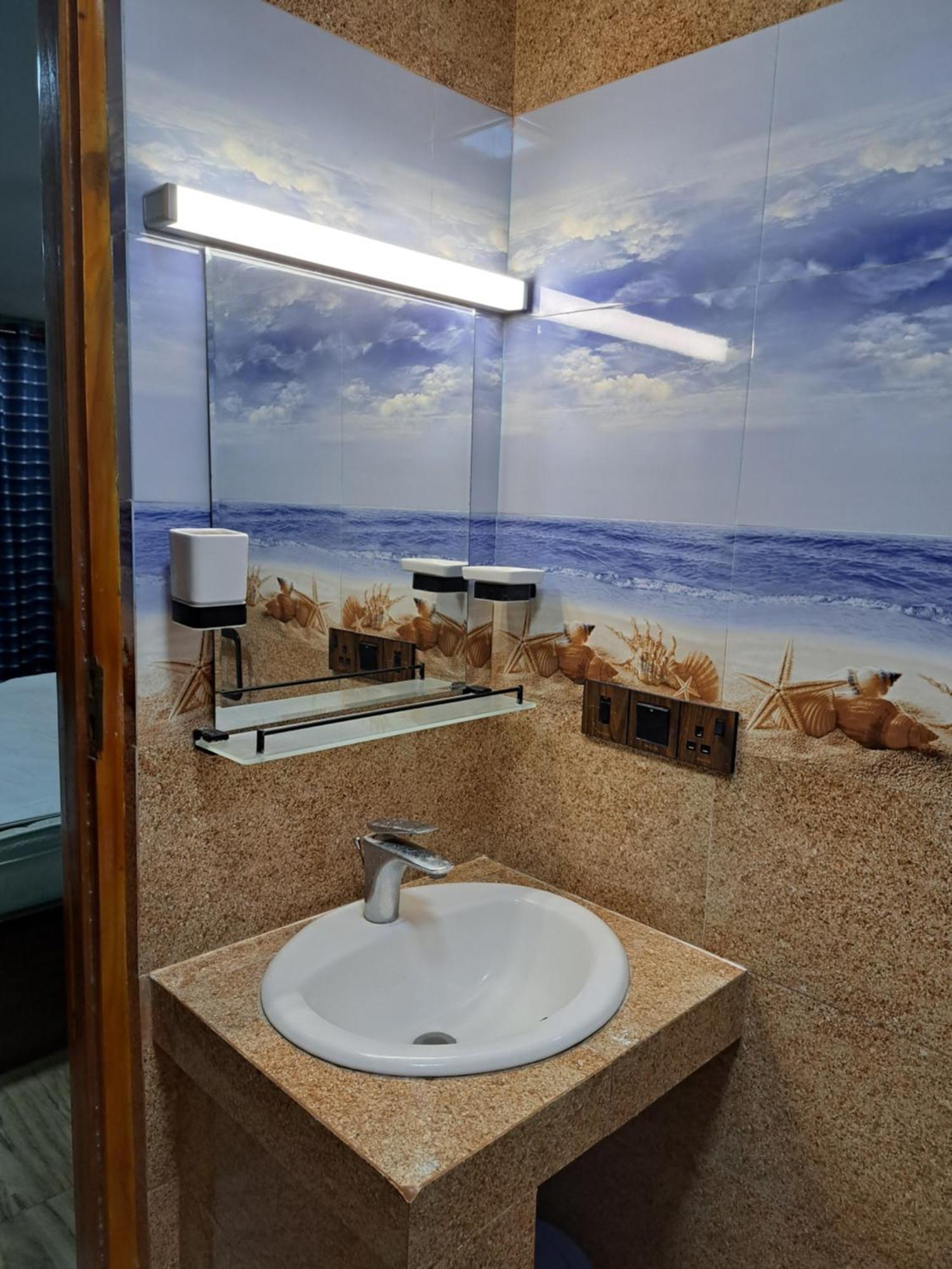 The Surf Access Guest House Arugam Bay Exteriér fotografie